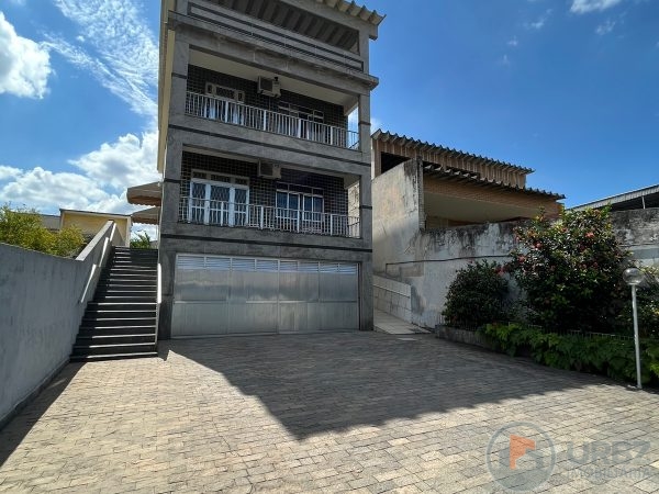 Casa Tríplex em Duque de Caxias