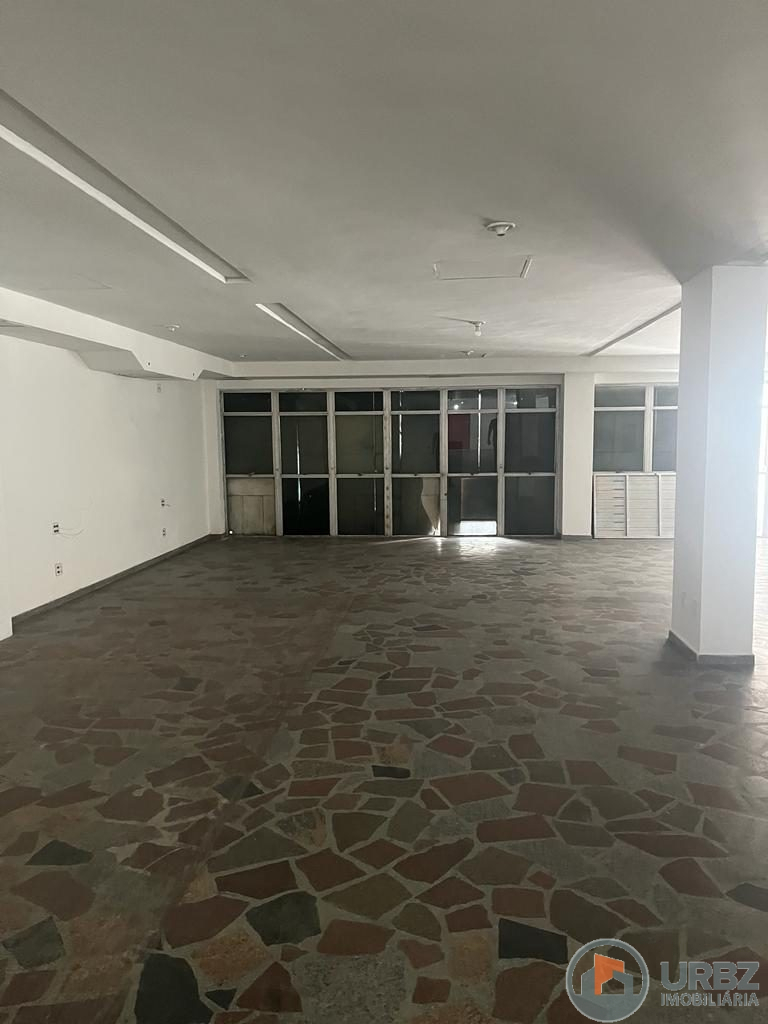 Prédio Comercial no Centro de Duque de Caxias Prédio Comercial no Centro de Duque de Caxias