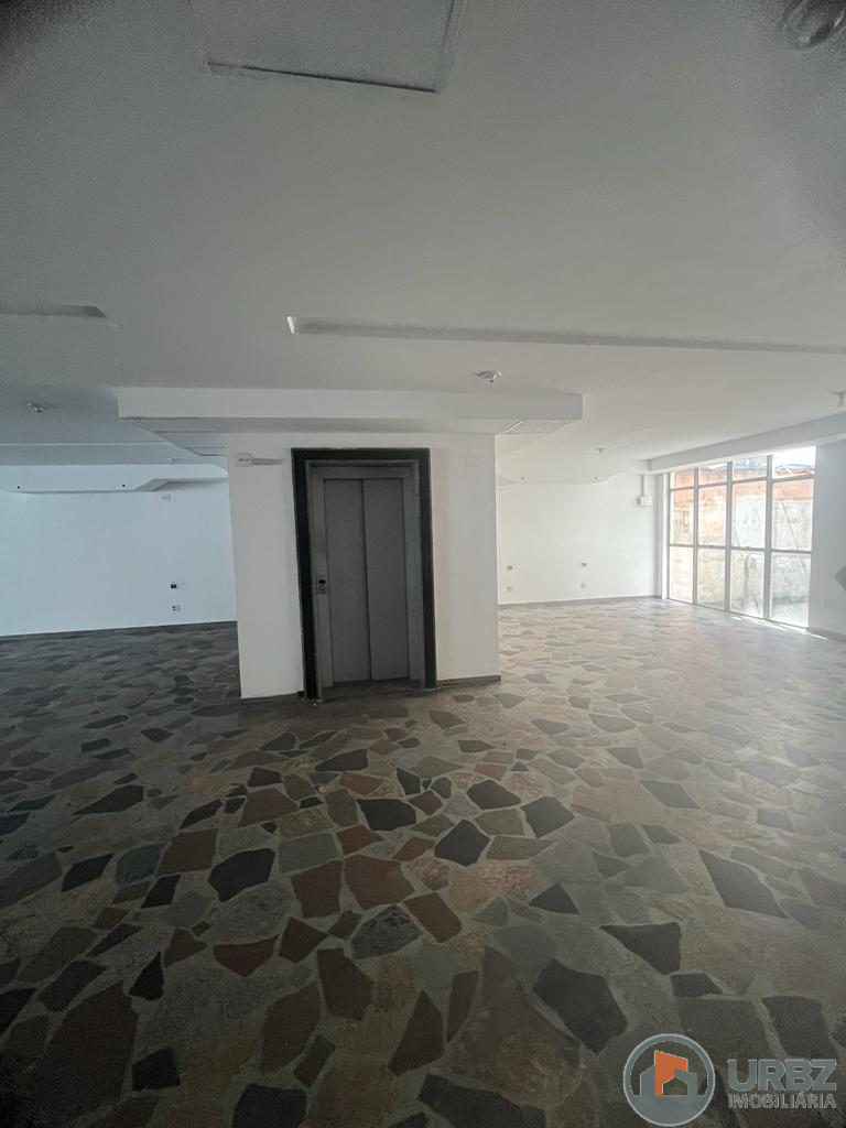 Prédio Comercial no Centro de Duque de Caxias Prédio Comercial no Centro de Duque de Caxias