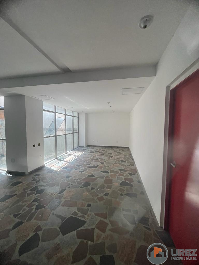 Prédio Comercial no Centro de Duque de Caxias Prédio Comercial no Centro de Duque de Caxias