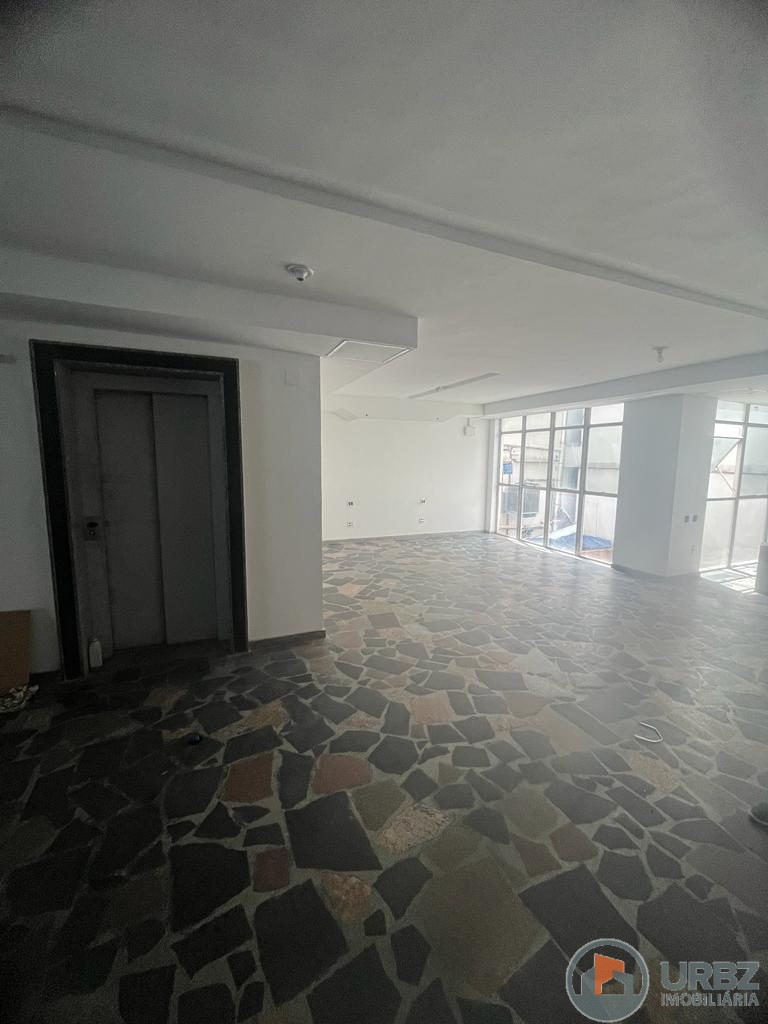 Prédio Comercial no Centro de Duque de Caxias Prédio Comercial no Centro de Duque de Caxias