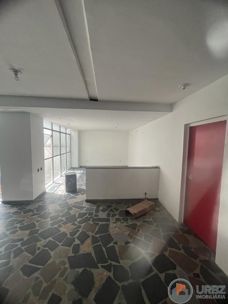 Prédio Comercial no Centro de Duque de Caxias Prédio Comercial no Centro de Duque de Caxias