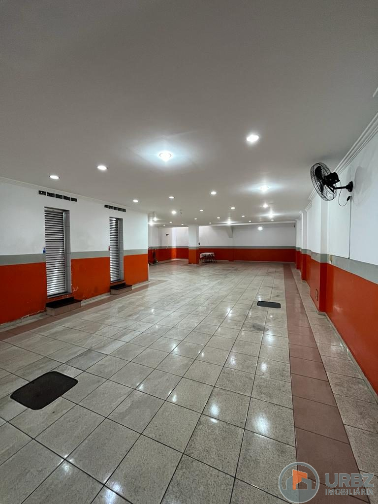 Loja Comercial no Parque Duque Loja Comercial no Parque Duque