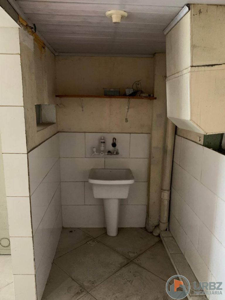 Loja Comercial na 25 de Agosto Loja Comercial na 25 de Agosto